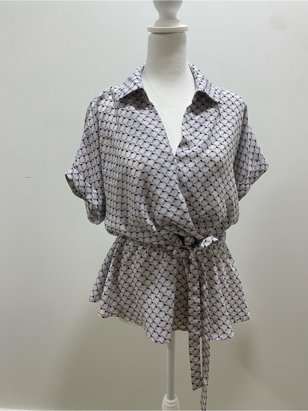Satin Print Tie-Waist Blouse - White/Navy